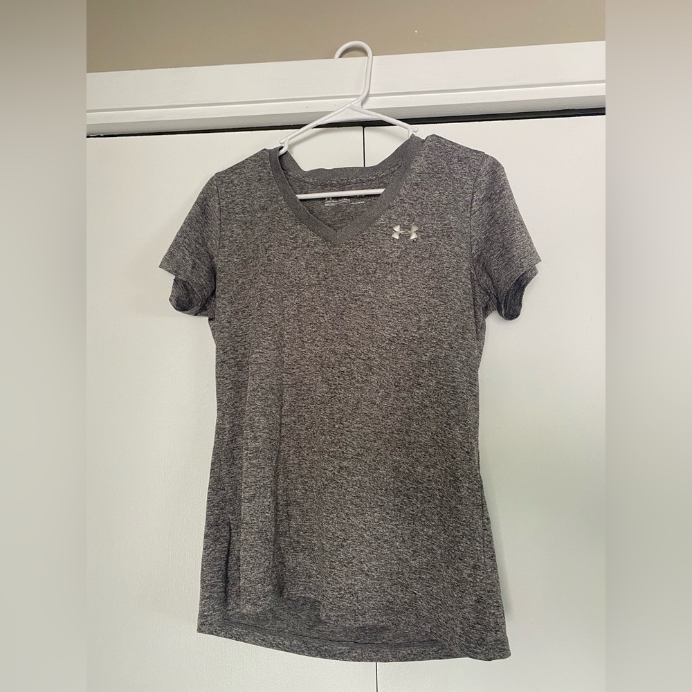 Under Armor Grey Workout T-Shirt Size Medium